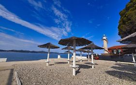 Beach Paradise Apartments